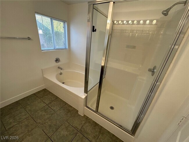 Building Photo - 554 Twilight Blue Ave