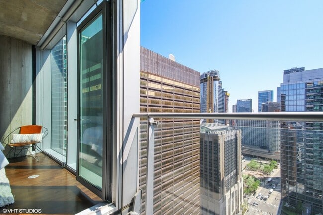 Building Photo - 600 N Fairbanks Ct