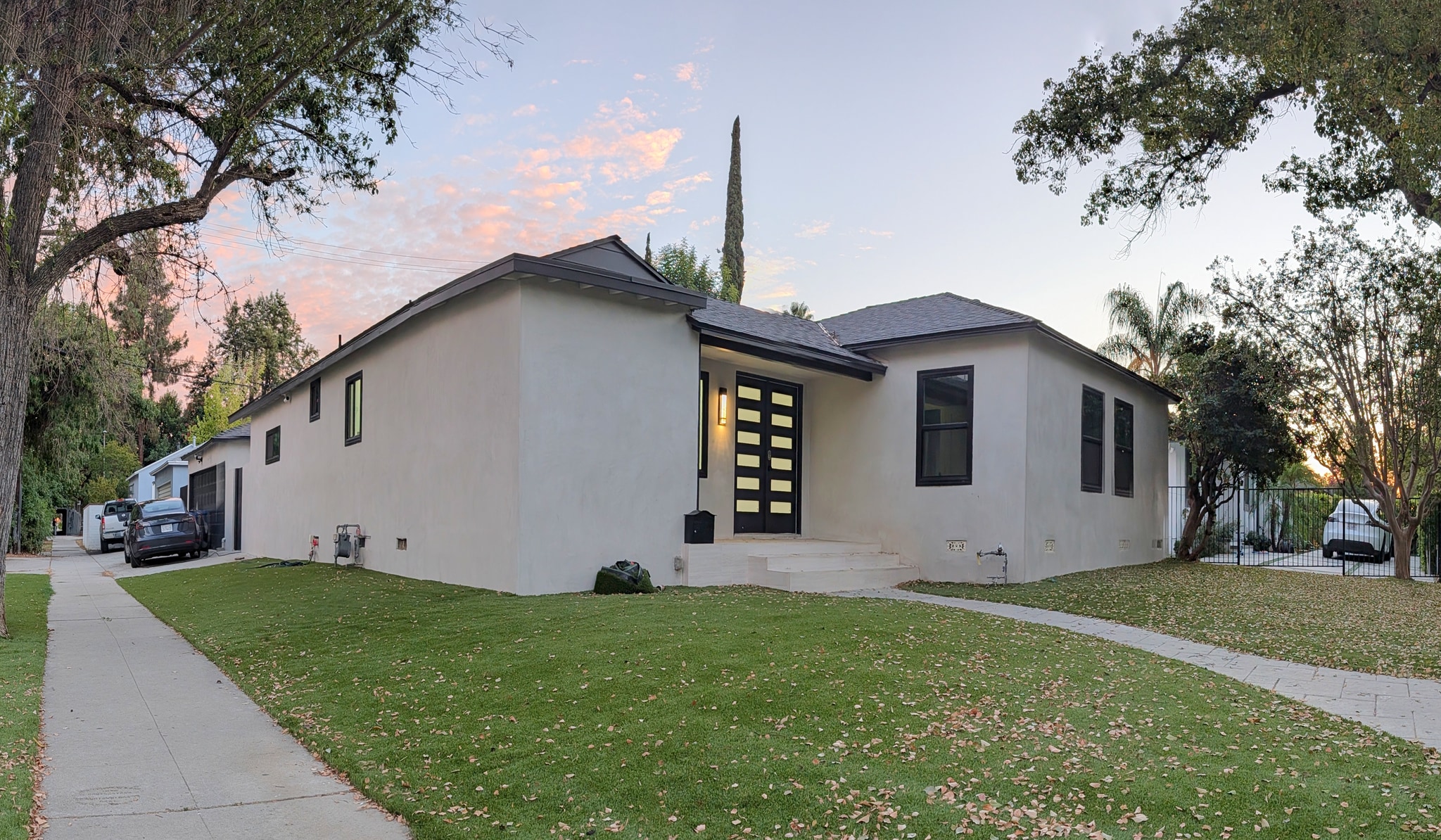Building Photo - 18700 Collins St