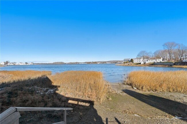 Building Photo - 15 Cedar Ave