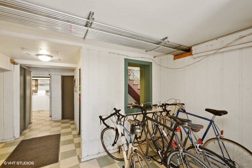 Building Photo - 1226 N Dearborn St