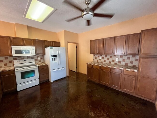 Building Photo - 7339 Hunters Land