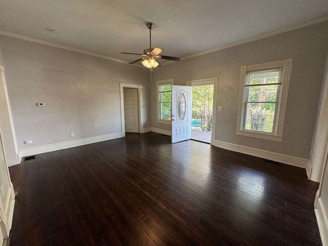Building Photo - North AVL - Updated Spacious 2/2 Home