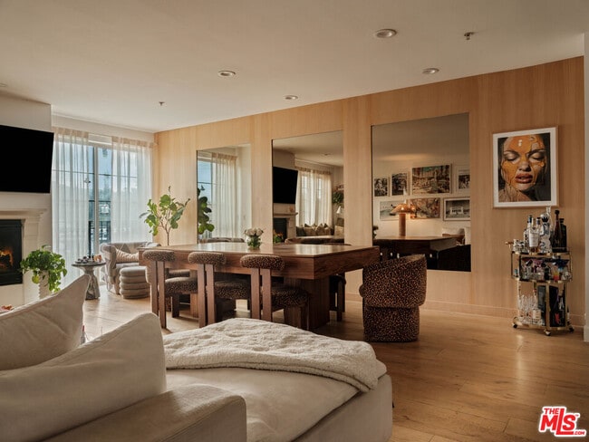 Building Photo - 10648 Woodbridge St