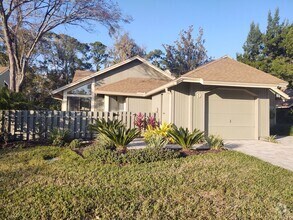 Building Photo - Gorgeous 3 bedroom 2 bath townhome with FL...