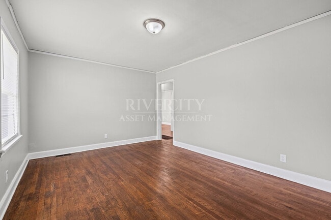 Building Photo - 1232 Vaughn Rd