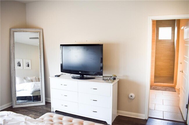 Building Photo - 1710 Frontier Valley Dr