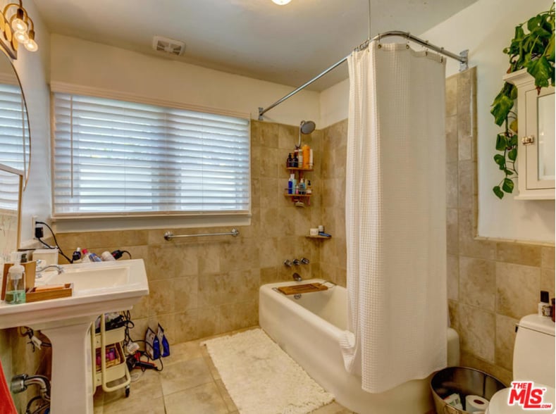 Building Photo - 2345 W 21st St