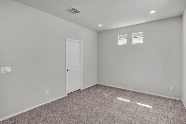 Building Photo - 17996 W Sand Hls Dr