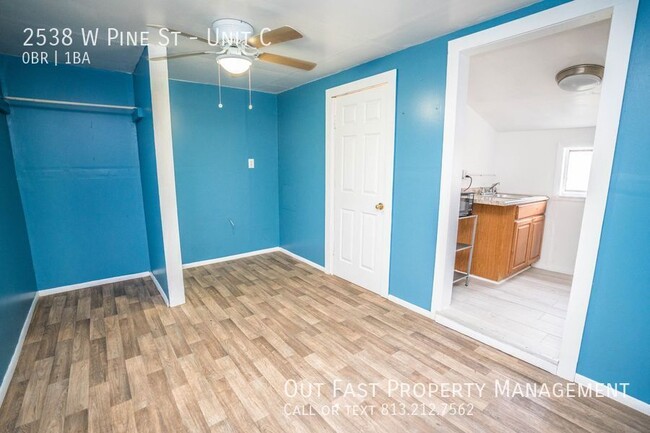 Building Photo - Private 1-Bedroom Studio Near Downtown Tam...