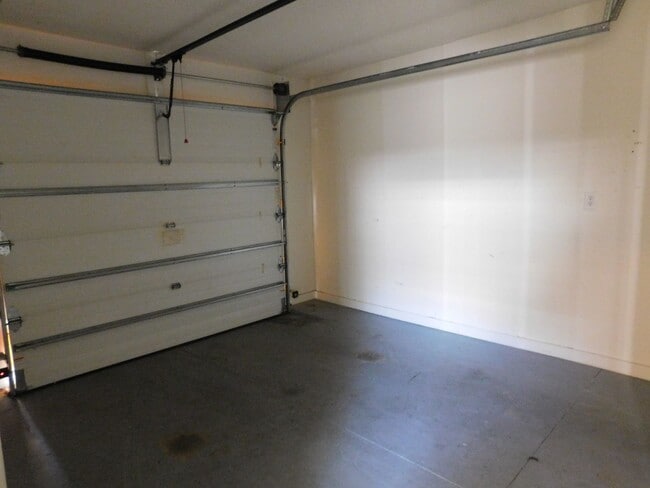 Building Photo - 4204 Arbor Green Way