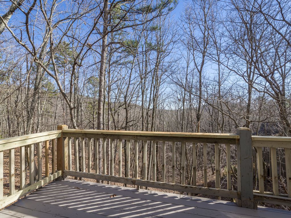 Back Deck - 404 Owls Brow