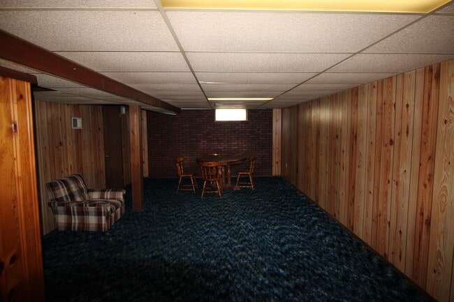 Building Photo - 14383 Mercedes