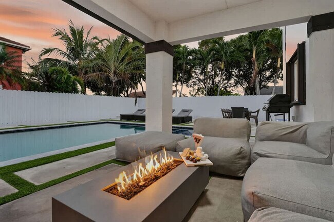 Building Photo - 5161 SW 159th Ct