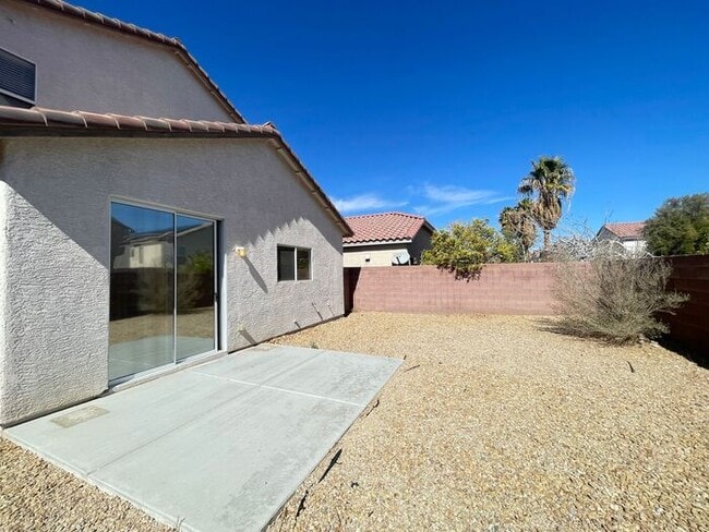 Building Photo - This proeprty has been shown before and will be leased to the first qualified applicant. To sched...