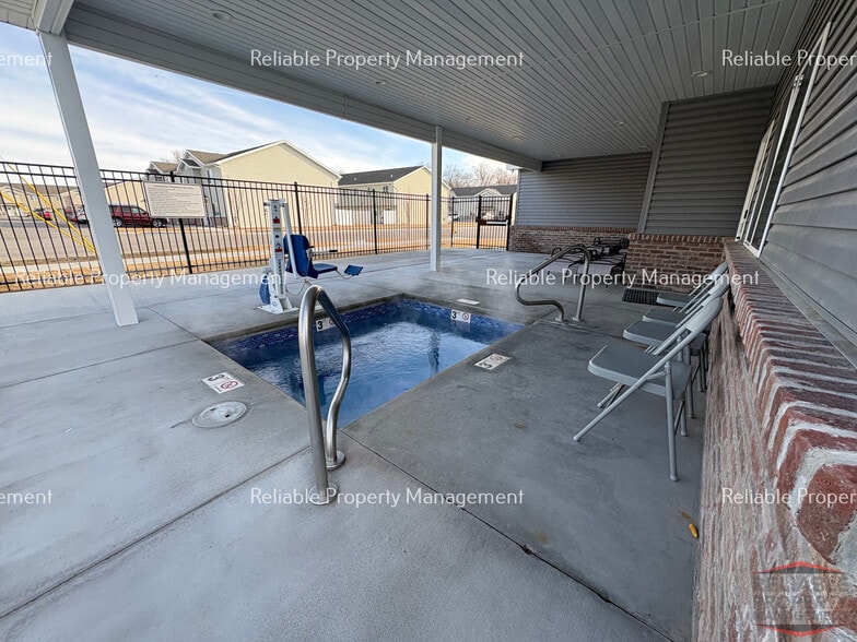 Building Photo - 1576 Hannah Ln