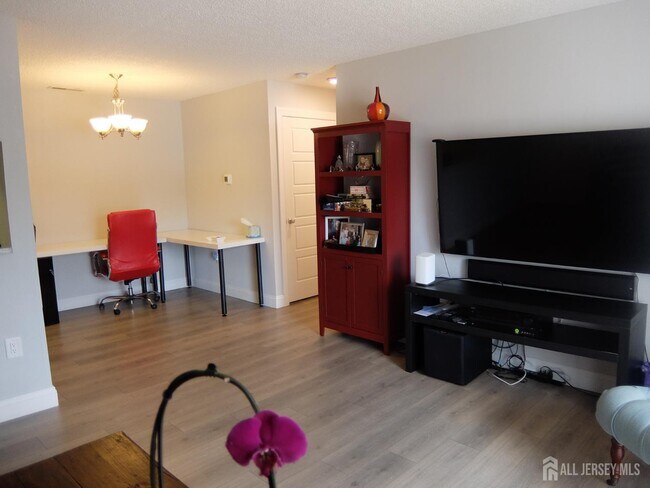 Building Photo - 5307 Ravens Crest Dr