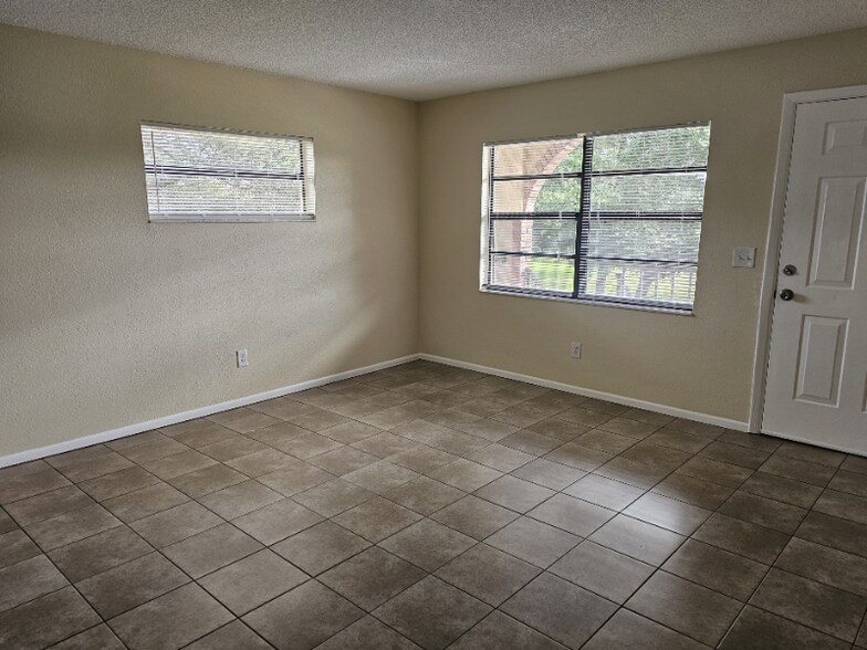 Building Photo - 4030 78th Ave N