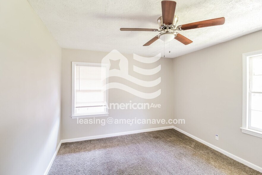 Building Photo - 4231 Searcy St