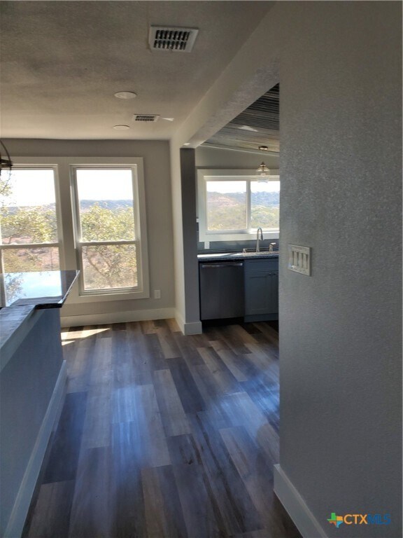 Building Photo - 238 Ledgeview Dr
