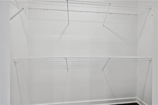 Building Photo - 432 Burton Dr