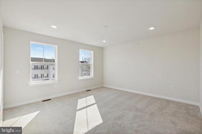 Building Photo - 308 Bennetts Ct