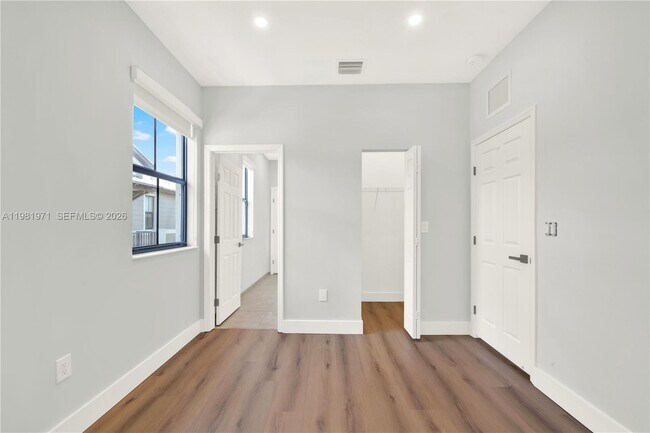 Building Photo - 5880 NW 104th Path