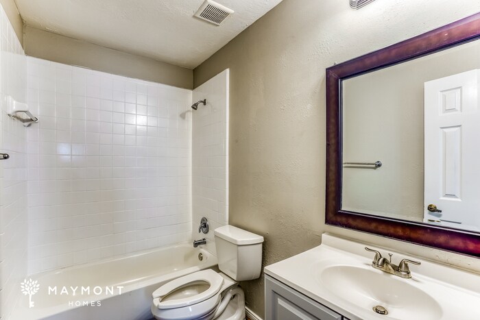 Building Photo - 3131 Ashford Bend Dr
