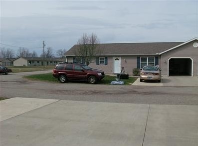 Building Photo - 20071 Woodline Dr