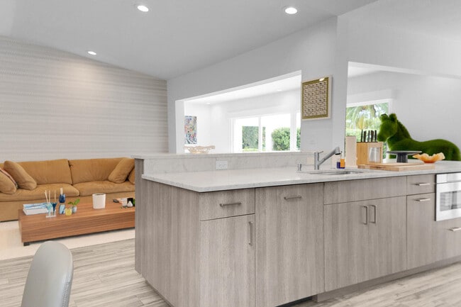 Building Photo - 2291 Las Casitas Dr