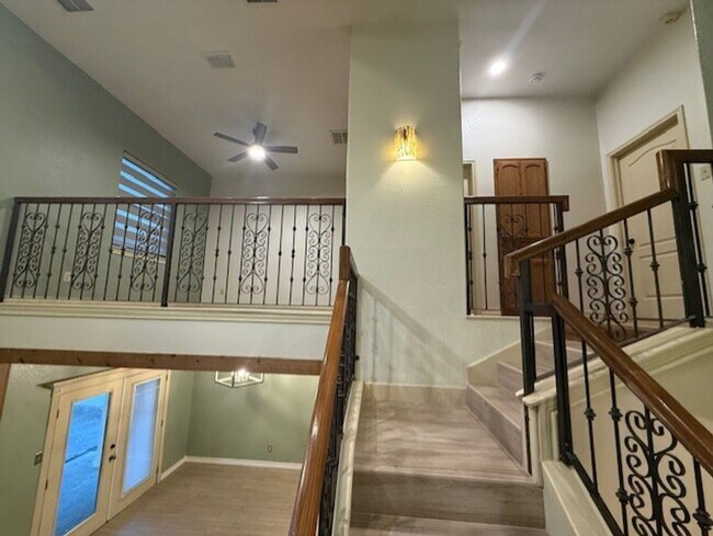 Building Photo - San Isidro- Las Buganvillas