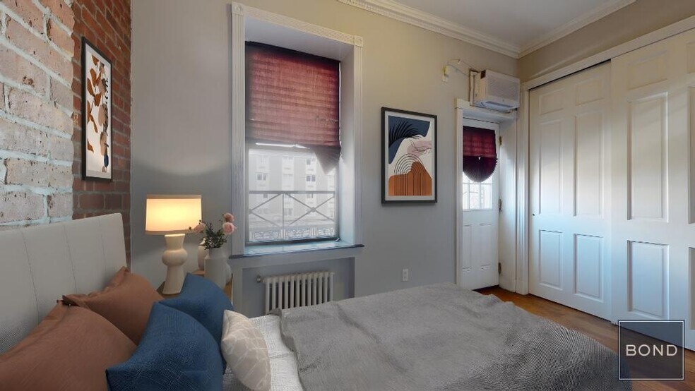 Building Photo - 724 Tenth Avenue