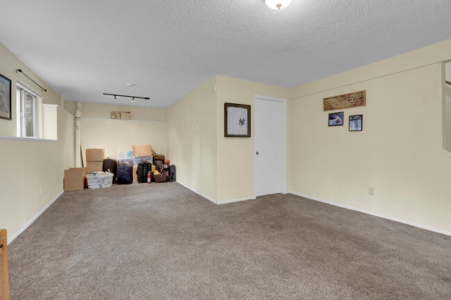 Building Photo - 9209 William Cody Dr