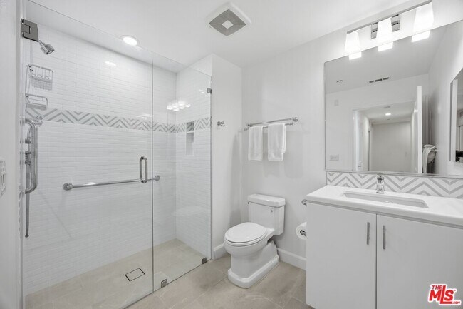 Building Photo - 12510 W Fielding Circle