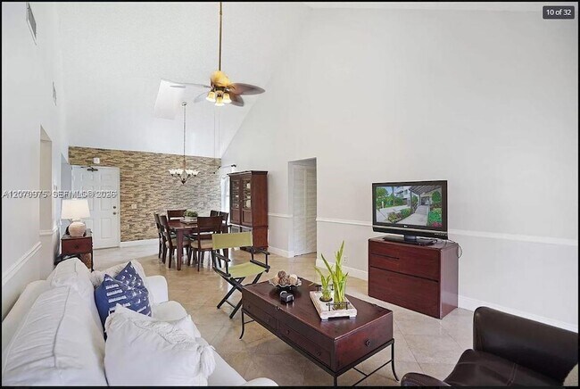 Building Photo - 10521 Mahogany Key Cir