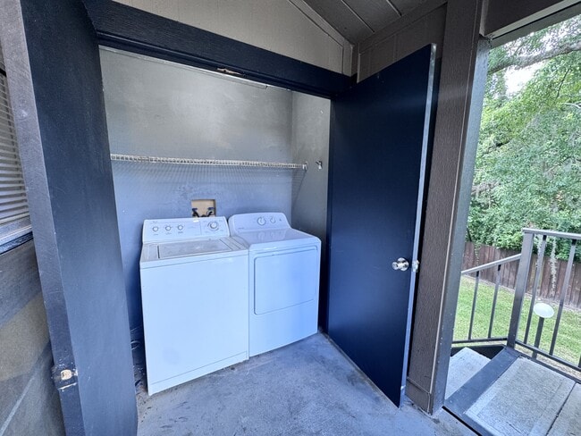 Building Photo - 3944 Tumble Wood Trl