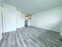 Building Photo - 3215 Jeffcott St