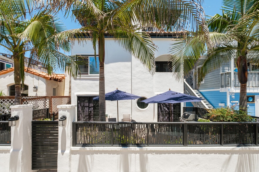 Building Photo - 732 Jersey Ct