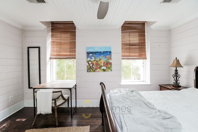 Building Photo - Fully Furnished, All Inclusive 1 Bedroom, 1 Bath Condo In the Heart of Downtown Charleston