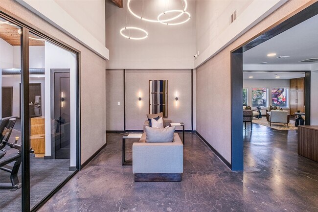 Building Photo - 4600 W Pioneer Dr