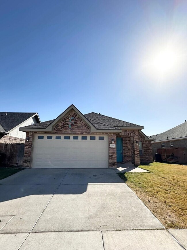 Primary Photo - 3 Bed 2 Bath Ready to Rent ASAP! Granite/ Large Master Bedroom!