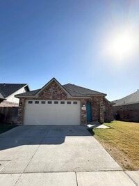 Building Photo - 3 Bed 2 Bath Ready to Rent ASAP! Granite/ Large Master Bedroom!