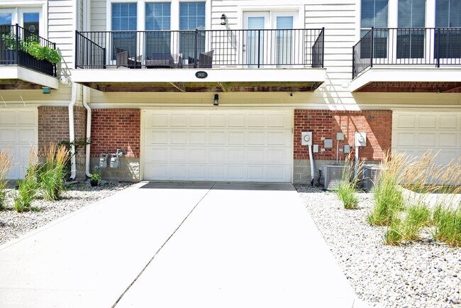 Building Photo - 2623 Manigault St