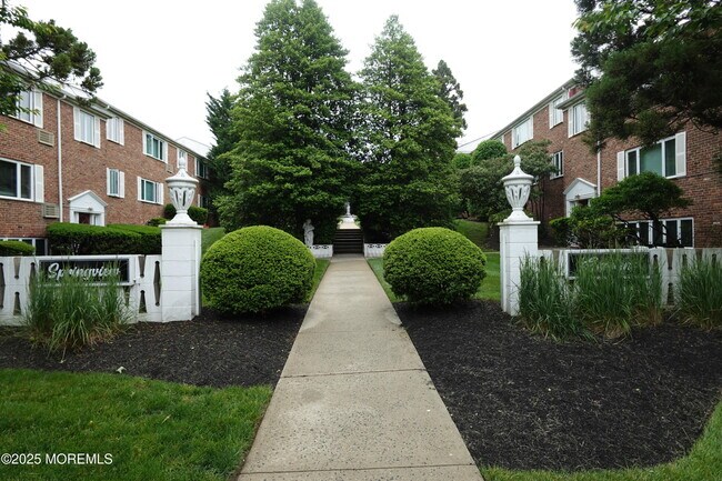 Building Photo - 283 Spring St