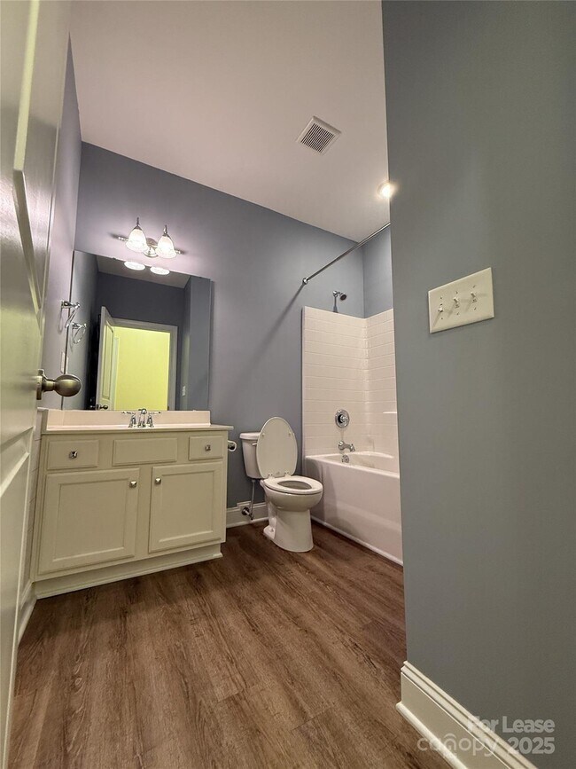 Building Photo - 128 Coral Rutledge Dr