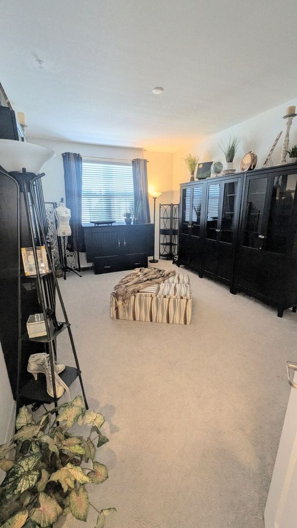 Building Photo - Annual TURNKEY 3 bed 2 bath in the Montserrat