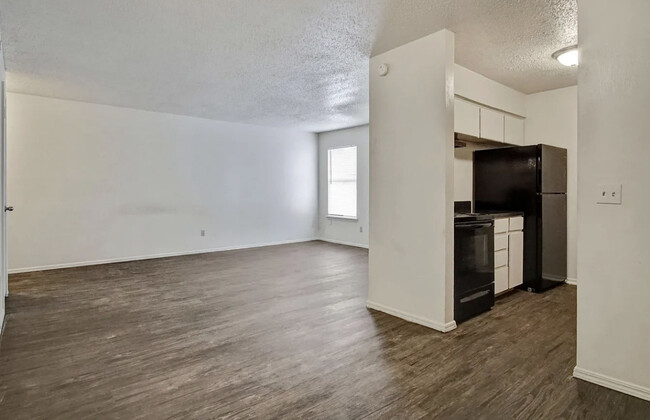 Building Photo - 2813 NW 59th St