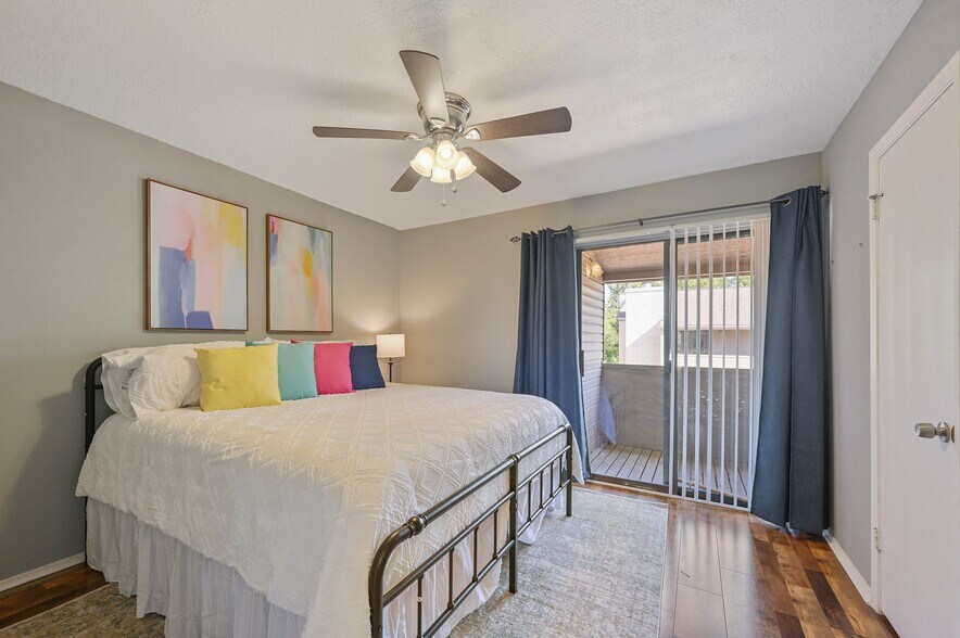 Building Photo - 1902 Dartmouth St