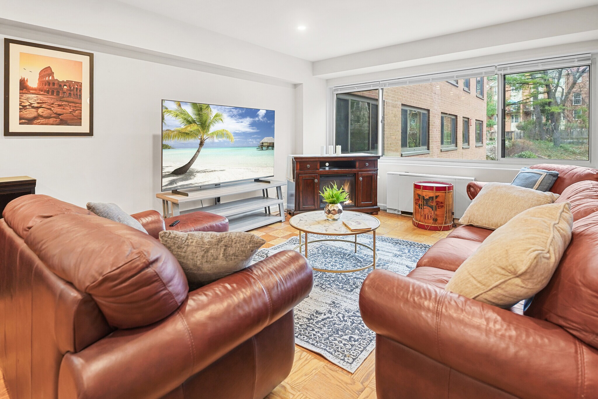 Building Photo - 4201 Cathedral Ave NW