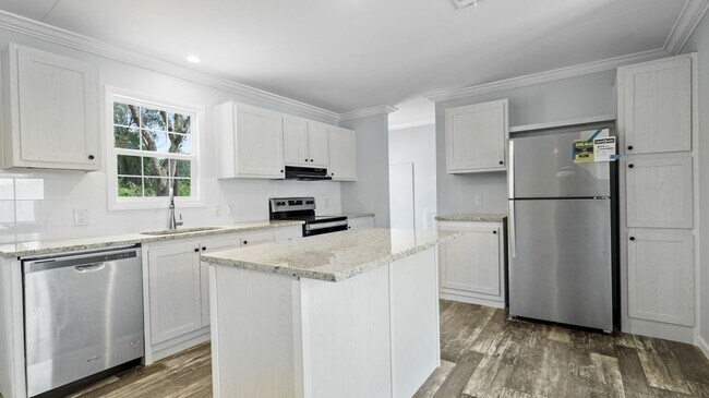 Building Photo - BEAUTIFUL, BRAND NEW HOME! Be the first to live here! AVAILABLE FOR IMMEDIATE MOVE IN!!
